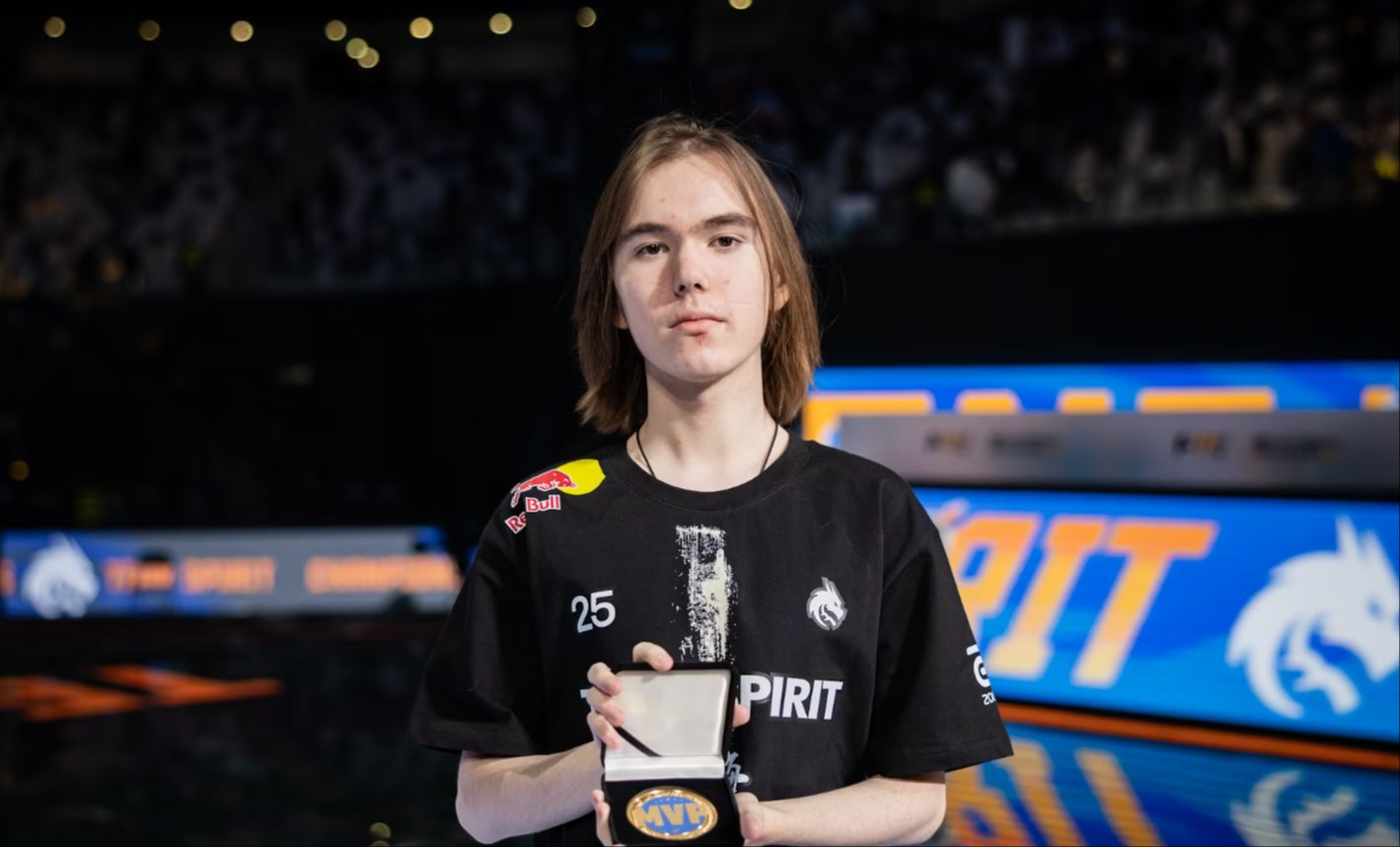 还是选赛娜好呀 Elk略显隐身 赛娜0阵亡 五局斩获18-9-47数据